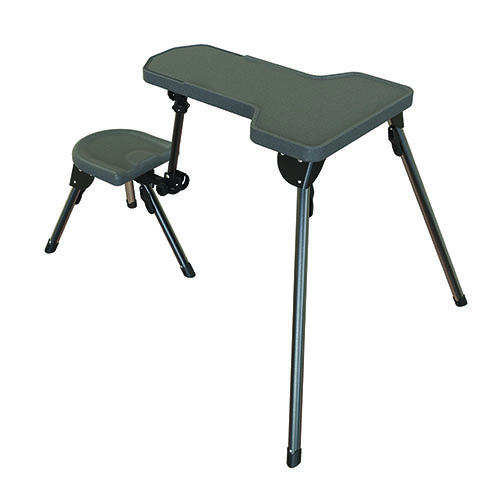 Lleva tu propio shooting table al campo con el Caldwell Stable Table Lite, ligero, duradero y fácil de ajustar para máxima comodidad en cualquier clima.