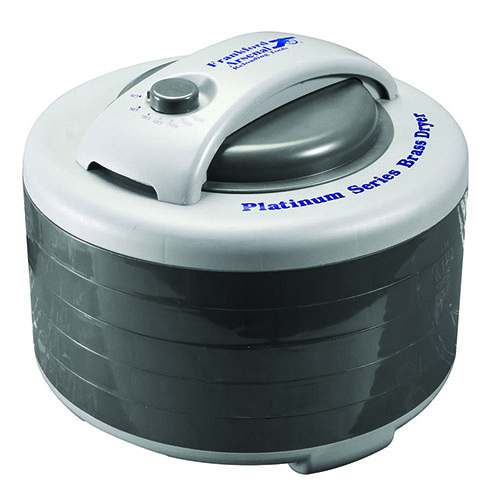 El secador de brass Frankford Arsenal seca hasta 1000 piezas en menos de una hora, evitando marcas de agua y permitiendo secar diferentes calibres simultáneamente.