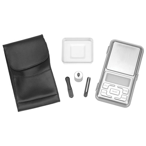 La balanza digital Frankford Arsenal® DS-750 ofrece precisión extrema para medir pólvora, balas y cartuchos, con controles simples y accesorios incluidos.