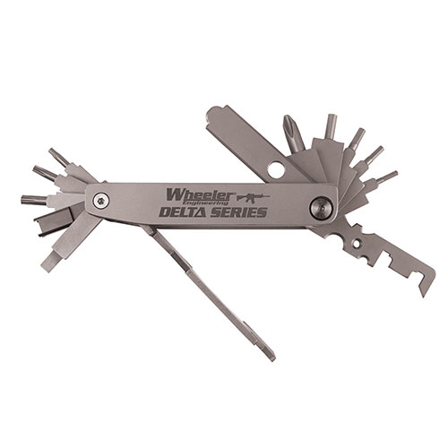Con el Wheeler Delta Series Compact AR Multi-Tool, tienes una herramienta duradera y versátil para ajustes y limpieza en el campo, ¡sin necesidad de caja de herramientas!