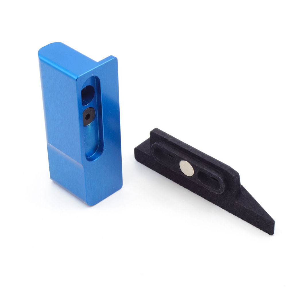 El ARMANOV Primer Stop Switch para Dillon XL650 permite un control fácil del índice, con instalación sencilla y materiales de alta calidad como aluminio y Delrin.