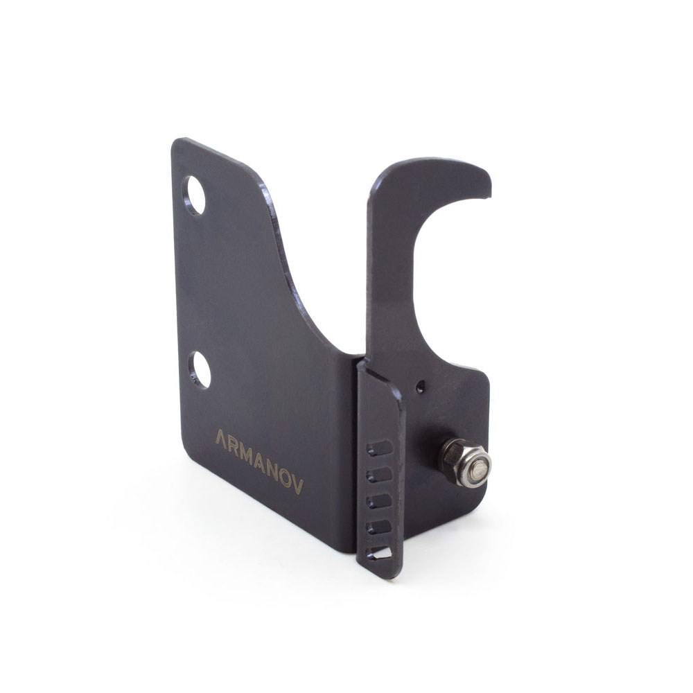 El ARMANOV Case Feeder Stop Switch para Dillon 1050 te permite bloquear el alimentador de casquillos fácilmente, ideal para mantenimiento y configuración.