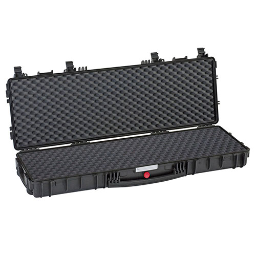 Protege tu arma con el Explorer Cases Red 11413: resistente al agua, con bisagras metálicas, y opciones de transporte versátiles. ¡Ideal para tus necesidades!