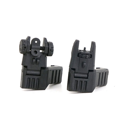 El Offset AR-15 Flip-Up Sight Set ofrece ajuste de altura y deriva sin herramientas, ideal para CQB y precisión en diferentes distancias, manteniendo un perfil bajo.