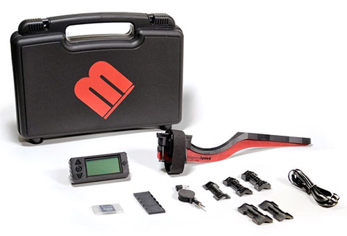 El kit de cronógrafo balístico MagnetoSpeed V3 se adapta a cañones y supresores de 1/2 a 2 pulgadas, con mayor espacio para frenos de boca y compensadores.