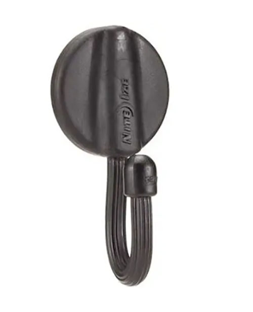 Los Nite Ize 2" Gear Tie Mountables son ideales para uso interior y exterior, se adhieren a superficies lisas y son fáciles de instalar y quitar sin dejar residuos.