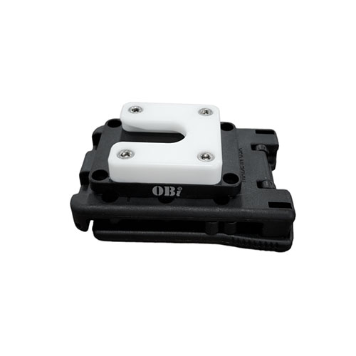 El OBI Clamp Lock con TEK-LOK se monta fácilmente en cinturones de hasta 1.5