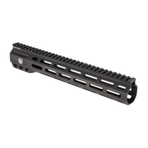 Optimiza la precisión de tu AR-15 con el Handguard M-LOK de Brownells, construido en aluminio, fácil de instalar y con un diseño robusto para reducir vibraciones.