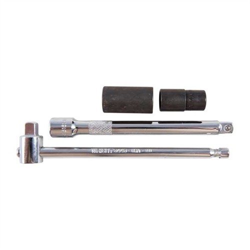 El 870 BUTTSTOCK BOLT WRENCH de BROWNELLS tiene un diseño especial que evita que se deslice o se atasque entre la culata y la cabeza del tornillo, facilitando su uso.