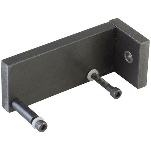 Con el 10/22® RECEIVER DRILLING JIG, puedes limpiar el cañón desde atrás sin quitarlo, evitando el desgaste del limpiador y manteniendo la precisión.