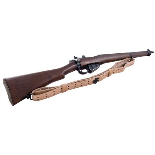 Disfruta de la calidad premium de la correa Competitor Plus, hecha en EE. UU. con cuero de alta resistencia, ganchos de acero y puntos numerados para ajustes precisos.