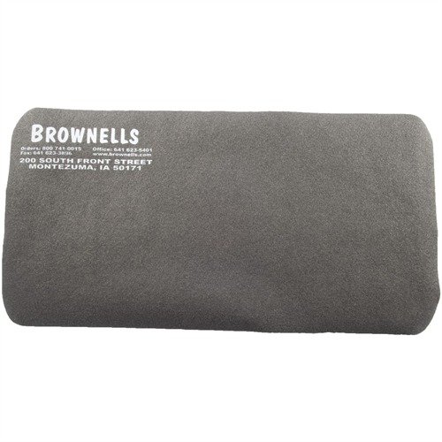 La alfombrilla BENCH/FIELD de BROWNELLS es suave, absorbe líquidos y se enrolla fácilmente, protegiendo tu arma de rayones y daños.