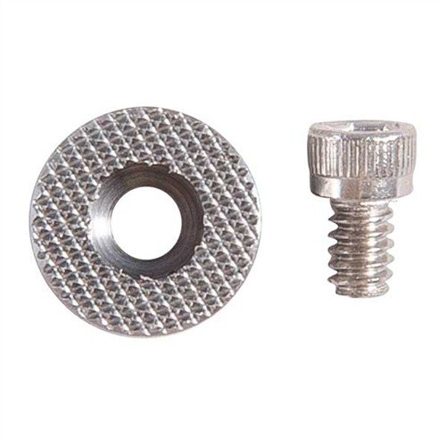 El botón de liberación de magazine oversized de Ed Brown tiene un diseño extra largo y 40 lpi checkering para un agarre seguro y cambios de magazine más rápidos.