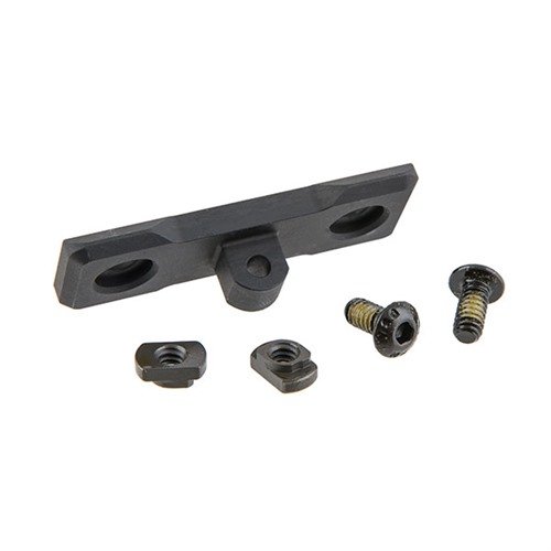 El M-LOK Bipod Mount de Magpul permite montar bipodes con un diseño bajo y robusto, ofreciendo soporte superior y estabilidad en M-LOK. Incluye todo el hardware necesario.