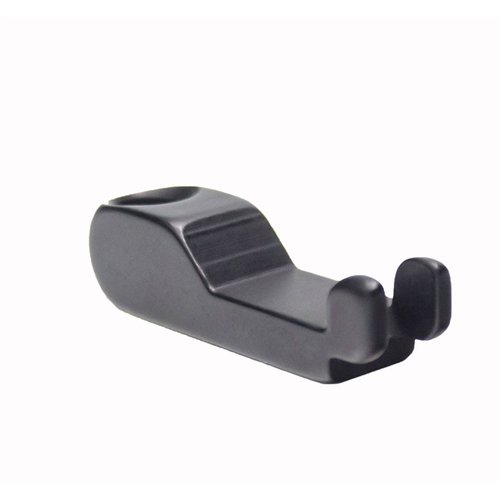 La herramienta de extracción de percutores RUGER® de Anarchy Outdoors, fabricada en aluminio, facilita el mantenimiento de tu rifle Ruger American o Precision.