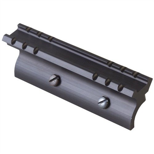 Actualiza tu rifle vintage con el soporte de mira MOSSBERG M22, fácil de instalar, permite montar ópticas sobre el cañón y mantener las miras traseras originales.