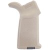 El grip MOE de Magpul mejora la comodidad y el control del arma, con una construcción resistente y texturizada que ofrece un agarre seguro y cómodo.