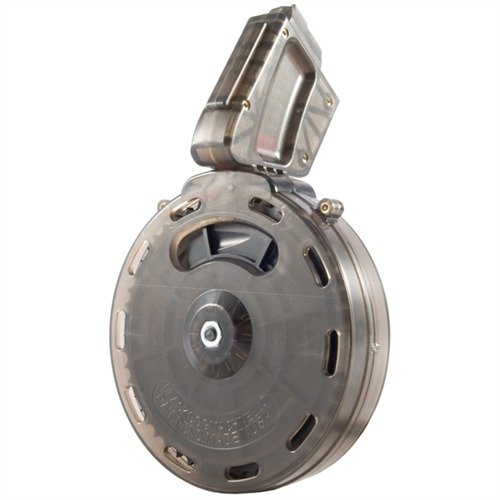 Disfruta de un magazine de tambor de 50 rondas para AR-15, ideal para largas sesiones de tiro con su construcción de policarbonato resistente y fácil de limpiar.