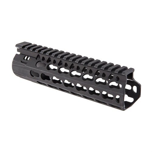 El handguard BCM KMR Alpha de Bravo Company ofrece precisión con su diseño free-float, múltiples ranuras KeyMod™ y construcción de aluminio ligera y resistente.