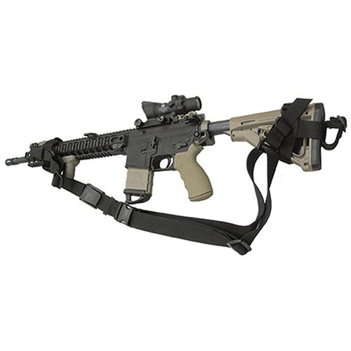 La COMBAT SLING UNIVERSAL 3-POINT de TAC-SHIELD ofrece un sistema universal, ajuste rápido y comodidad en el campo, ¡ideal para tus M16 y AR15!