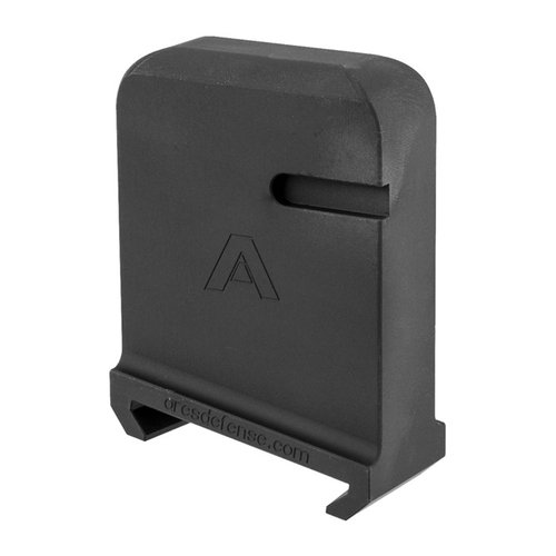 El adaptador de cargador MCR de FightLite Industries permite acoplar fundas de municiones estilo SAW a tu receptor inferior AR-15/M16, ideal para usar con los Upper Receivers MCR.
