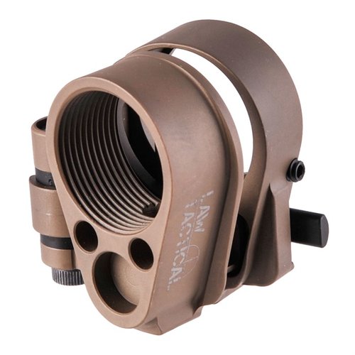El adaptador LAW TACTICAL permite instalar una culata plegable en cualquier AR-15, optimizando el transporte y despliegue en entornos difíciles.
