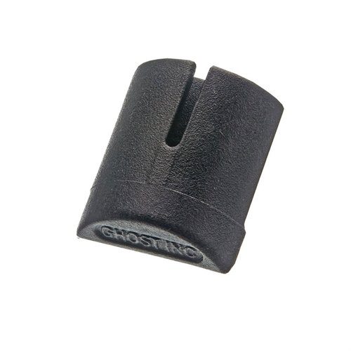 El Grip Plug de Ghost para Glock® 42/43 bloquea la suciedad, se instala sin modificaciones y proporciona un ajuste seguro y elegante, mejorando tu pistola.