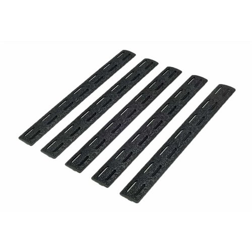 Los paneles BCM M-LOK® ofrecen un agarre seguro y cómodo, son ligeros, ajustables a cualquier longitud y ventilados para evitar el sobrecalentamiento.