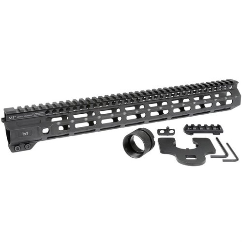 Personaliza tu AR-15 con el Combat M-LOK, un guardamanos de aluminio con diseño libre, riel Picatinny y múltiples puntos de sujeción M-LOK.