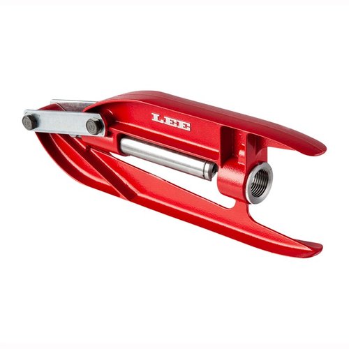 La prensa manual Breech Lock de Lee es ligera y compacta, permite cambiar dies fácilmente y es ideal para recargar cartuchos magnum en cualquier lugar.