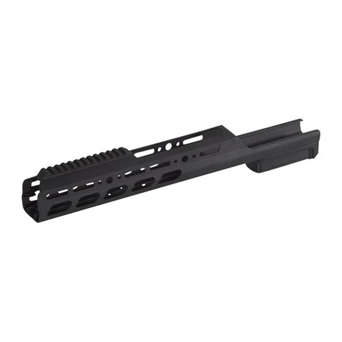 El Enclosed Forend de KRG para el Remington 700 SA es ligero, cómodo y multifuncional, con múltiples puntos de montaje y un diseño ideal para mantener la óptica cerca del cañón.
