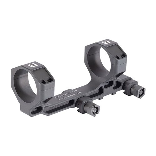 El Badger Ordnance Condition One Modular Mount maximiza las opciones de montaje en tu rifle, previene la deflexión y es compatible con accesorios de visión nocturna.