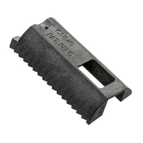 Mejora tu CMMG ARC .22LR con el 22ARC Forward Assist Adapter Kit, fácil de instalar y fabricado en nylon resistente, ¡para un uso más eficiente del forward assist!