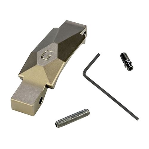 El Geissele Ultra Precision Trigger Guard para AR-15, hecho de aluminio 7075-T6, ofrece un diseño sin interrupciones y un acabado espectacular en negro o DDC.