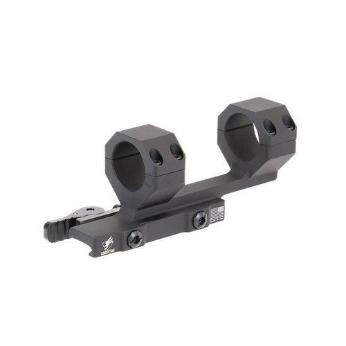 El Delta Cantilever Scope Mount de American Defense es ligero, resistente y permite un montaje fácil y seguro en rieles Picatinny, ideal para tu AR-15.