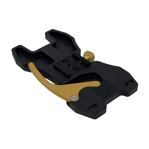 El RailChanger X de AREA 419 ofrece un sistema de retención de bolsa accionado por palanca, permitiéndote enfocar en tus objetivos y no en el equipo.