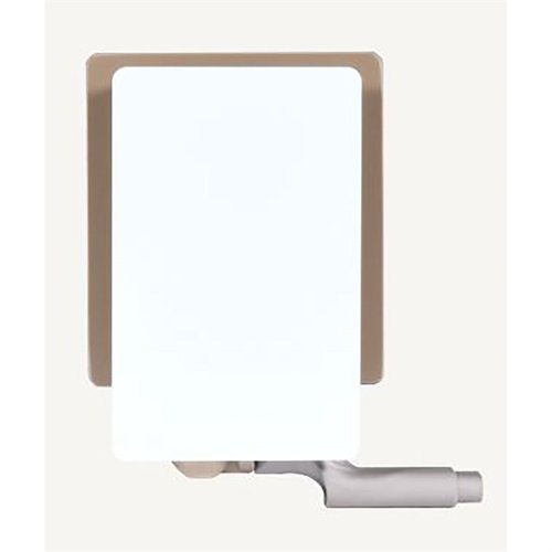 El Holder de Tarjeta de Datos Condition One/Hawk Hill se adapta a montajes modulares, es flexible, resistente y permite ver datos sin cambiar de posición.