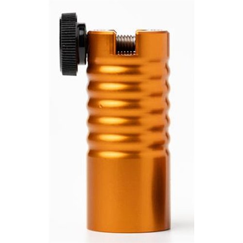 El cuerpo del Headspace Comparator es versátil, hecho de aluminio 6061, y ofrece configuraciones centradas y desplazadas para medir precisión en municiones.