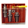 El set de 3 dies PACESETTER para 416 REM MAG incluye todo lo necesario: Full Length Sizing Die, Bullet Seating Die, Factory Crimp Die y más, compatible con prensas 7/8"-14.