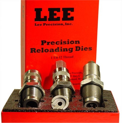 El set de 3 dies LEE incluye Full Length Sizing Die, Bullet Seating Die y Factory Crimp Die, perfecto para recargar 577/450 MH con facilidad y precisión.