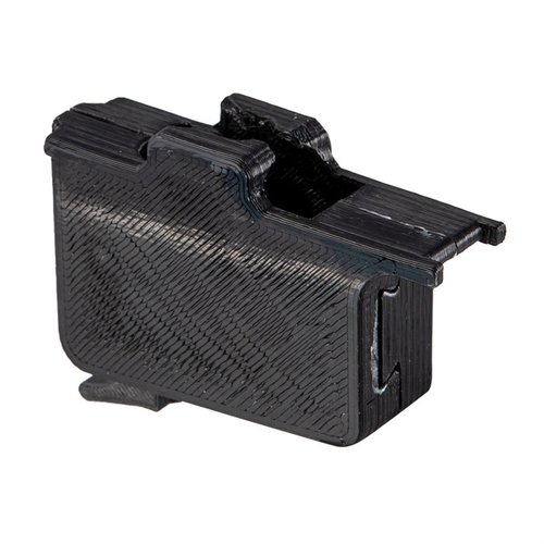 Acelera la carga de tu magazine .22 LR y evita el dolor de pulgar con el adaptador McFadden, compatible con varias armas y kits de conversión.