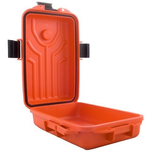 El MTM Survivor Dry Box es resistente al agua, ideal para proteger tus equipos y municiones en cualquier aventura. ¡Mantén todo seco y seguro!