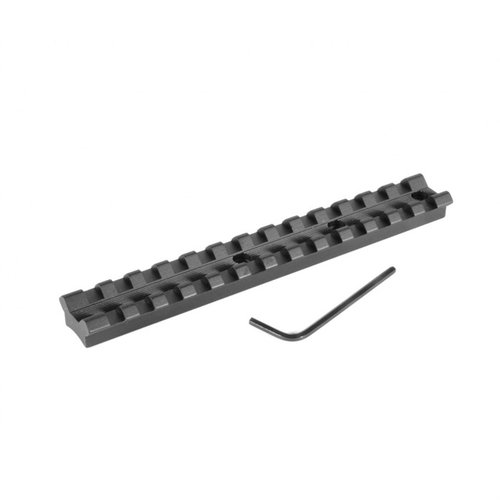 Añade versatilidad a tu Remington 870 con la base EGW, sin necesidad de perforar, fabricada en aluminio ligero y compatible con anillas Picatinny o Weaver.