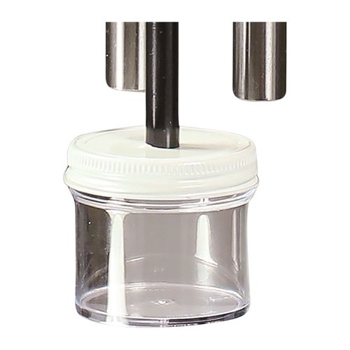 El Forster Primer Catcher Cap y Cup es esencial para tu prensa co-axial, asegurando que los primers usados se recojan de manera eficiente y ordenada.