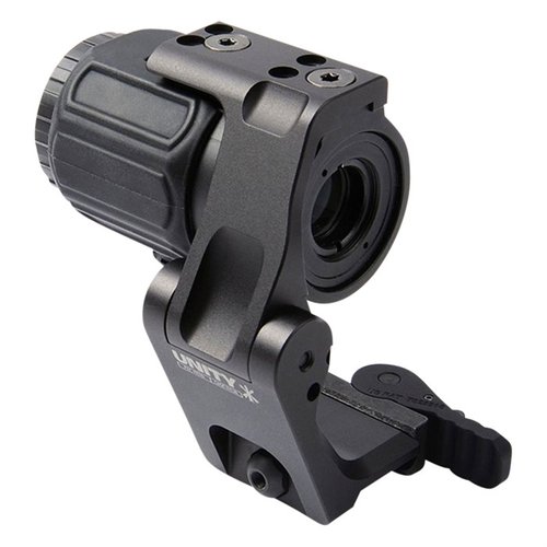 El FAST OMNI MAGNIFIER MOUNT de UNITY TACTICAL ofrece un mecanismo Flip-To-Center que maximiza la capacidad óptica y minimiza el perfil, manteniendo todo seguro.