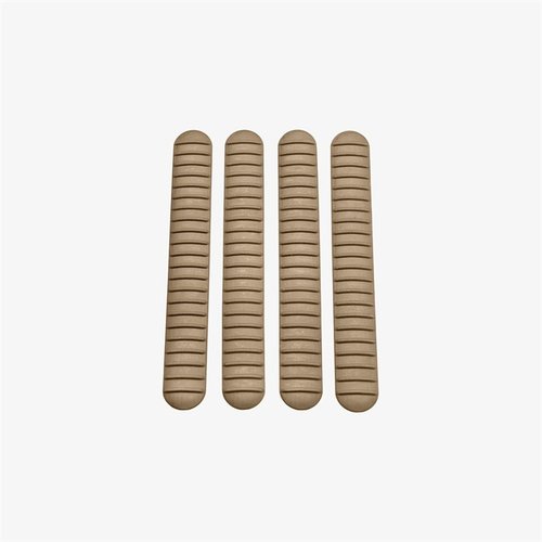 Las M-LOK Rail Covers de B5 SYSTEMS ofrecen un ajuste perfecto, material resistente al calor y químicos, y un agarre seguro, ¡todo en un paquete de 4!