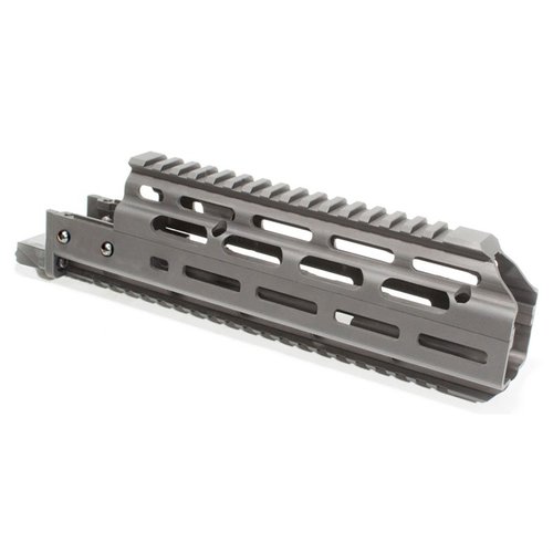 El YUGO M70/M72 GEN-3 Hand Guard ofrece funcionalidad M-LOK, diseño semi-flotante para menos vibración y un riel superior para accesorios, ideal para rifles Zastava.