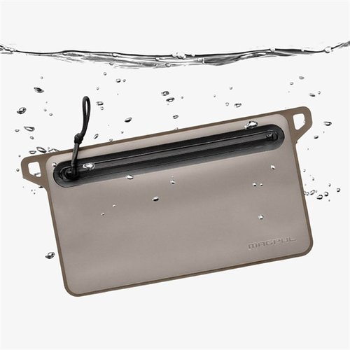 La DAKA Waterproof Window Pouch de Magpul es 100% impermeable, con cremalleras YKK, fácil de usar y perfecta para proteger tus objetos en cualquier situación.