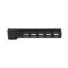 Los guardamanos SXT M-LOK de 11" son fáciles de instalar, ofrecen un diseño libre de flotación, y cuentan con un sistema M-LOK de 7 lados y punto QD ambidextrio.