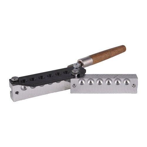 El molde de seis cavidades Lee produce balas redondas de .490